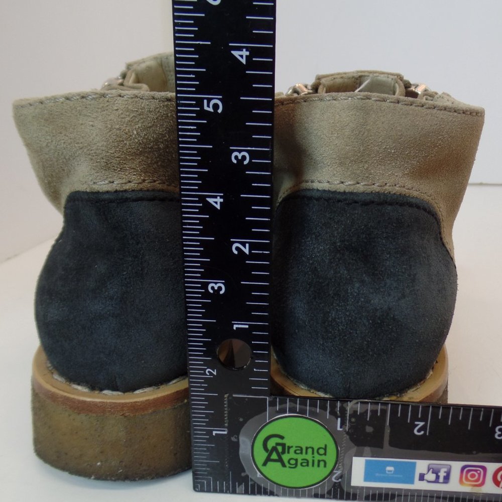 Chanel Double Zip Up Tan Suede Boots CC Logo on Toes and Silver Hardware Sz 8.5 - Picture 12 of 16